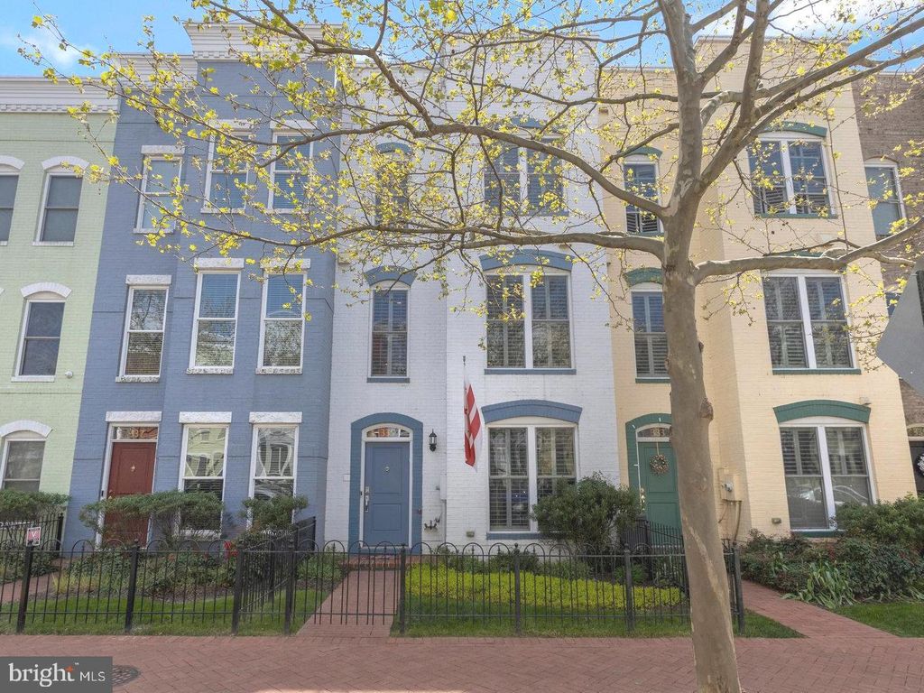 335 I ST SE, Washington, DC 20003