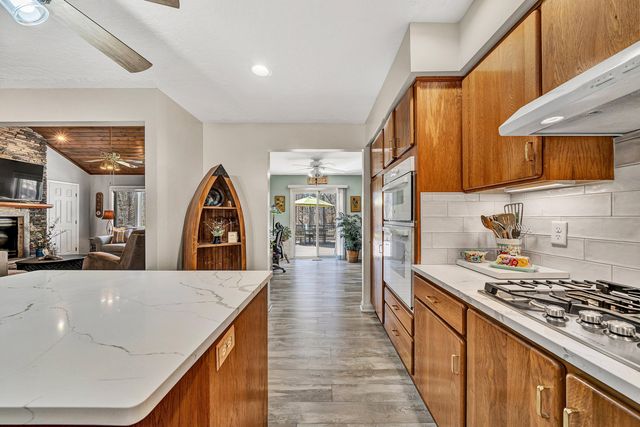 90 Middlecreek CT, Moneta, VA 24121