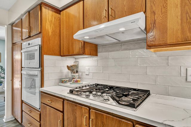 90 Middlecreek CT, Moneta, VA 24121