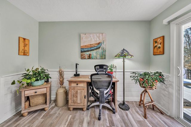 90 Middlecreek CT, Moneta, VA 24121