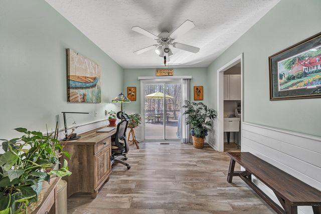 90 Middlecreek CT, Moneta, VA 24121