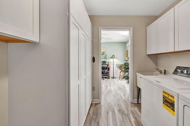 90 Middlecreek CT, Moneta, VA 24121