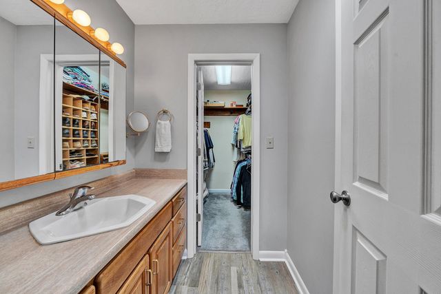 90 Middlecreek CT, Moneta, VA 24121