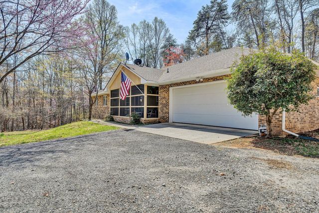 90 Middlecreek CT, Moneta, VA 24121