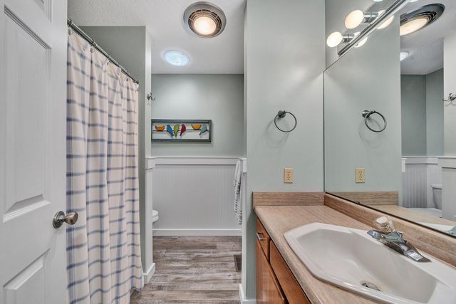 90 Middlecreek CT, Moneta, VA 24121