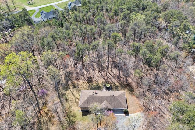 90 Middlecreek CT, Moneta, VA 24121