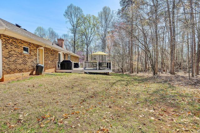 90 Middlecreek CT, Moneta, VA 24121