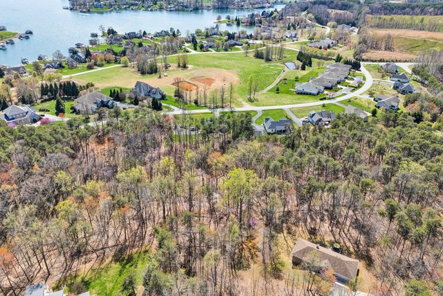 90 Middlecreek CT, Moneta, VA 24121