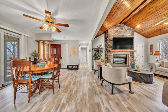 90 Middlecreek CT, Moneta, VA 24121