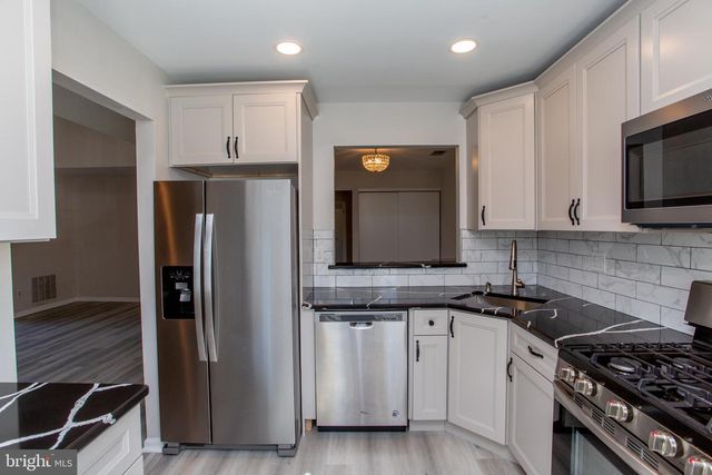 5017 HOPKINS CT, Southampton, PA 18966