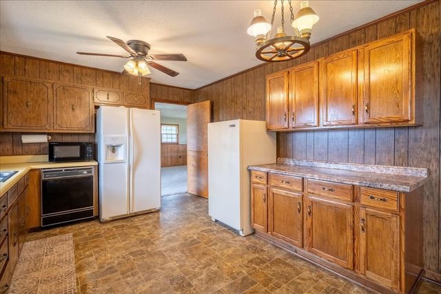 717 Brenda Ave, Loretto, TN 38469