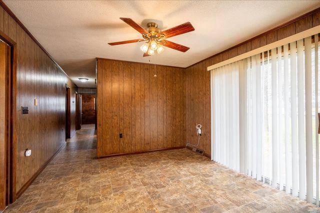 717 Brenda Ave, Loretto, TN 38469