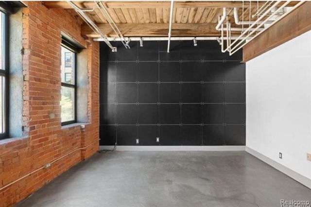 6533 E Jefferson Avenue 124, Detroit, MI 48207