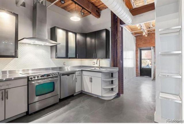 6533 E Jefferson Avenue 124, Detroit, MI 48207