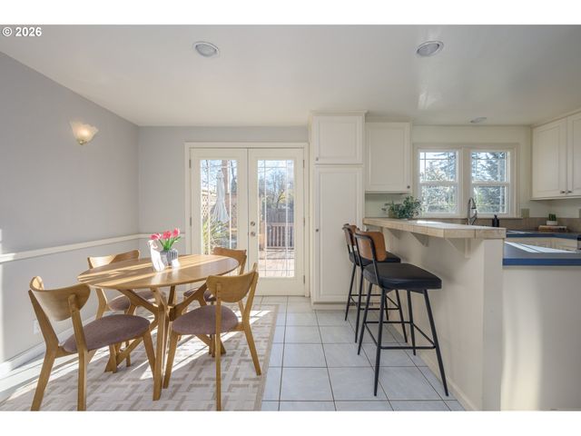 2580 ELYSIUM Ave, Eugene, OR 97401