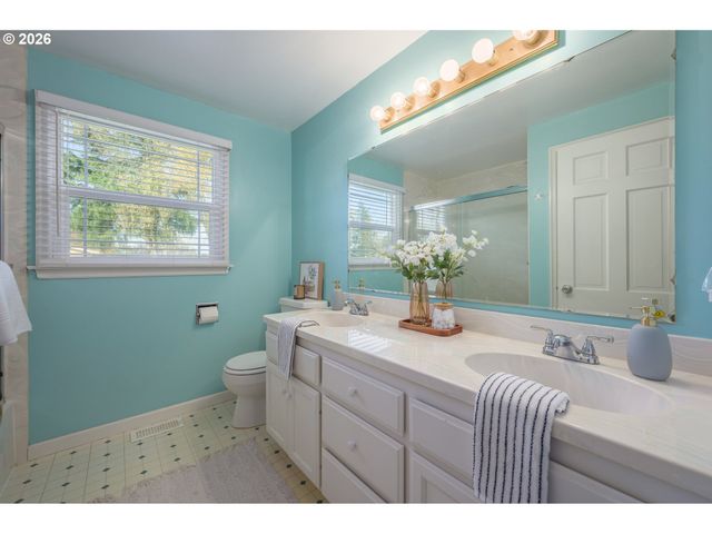 2580 ELYSIUM Ave, Eugene, OR 97401