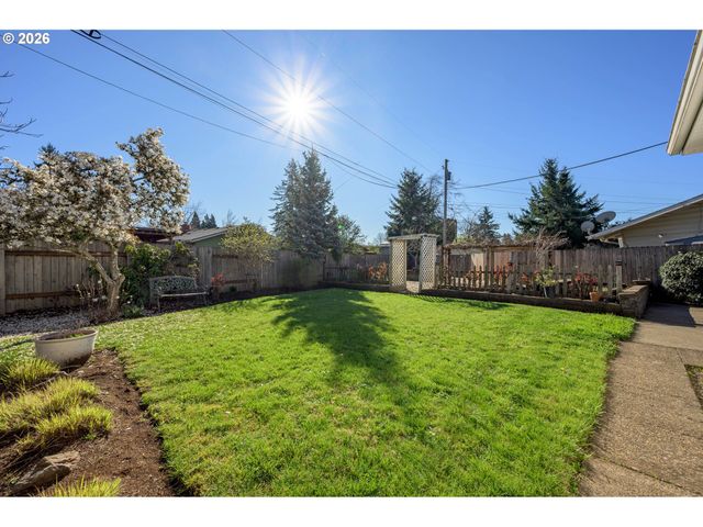 2580 ELYSIUM Ave, Eugene, OR 97401