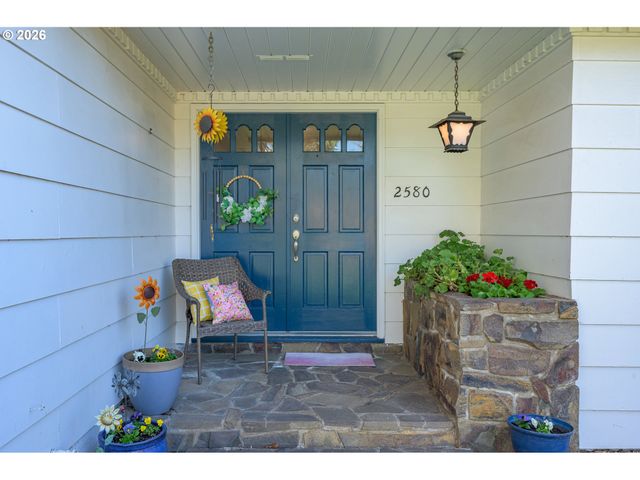 2580 ELYSIUM Ave, Eugene, OR 97401