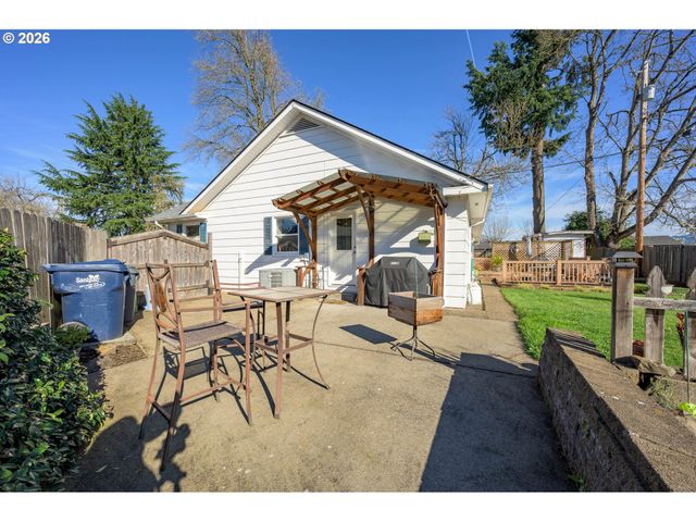 2580 ELYSIUM Ave, Eugene, OR 97401