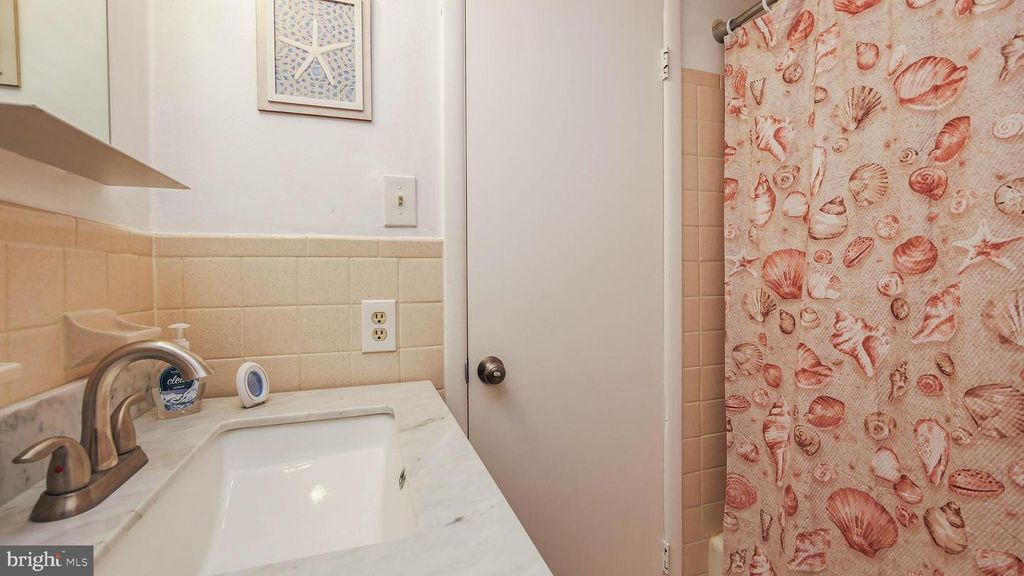 313 E GLENWOOD AVE #206, Wildwood, NJ 08260