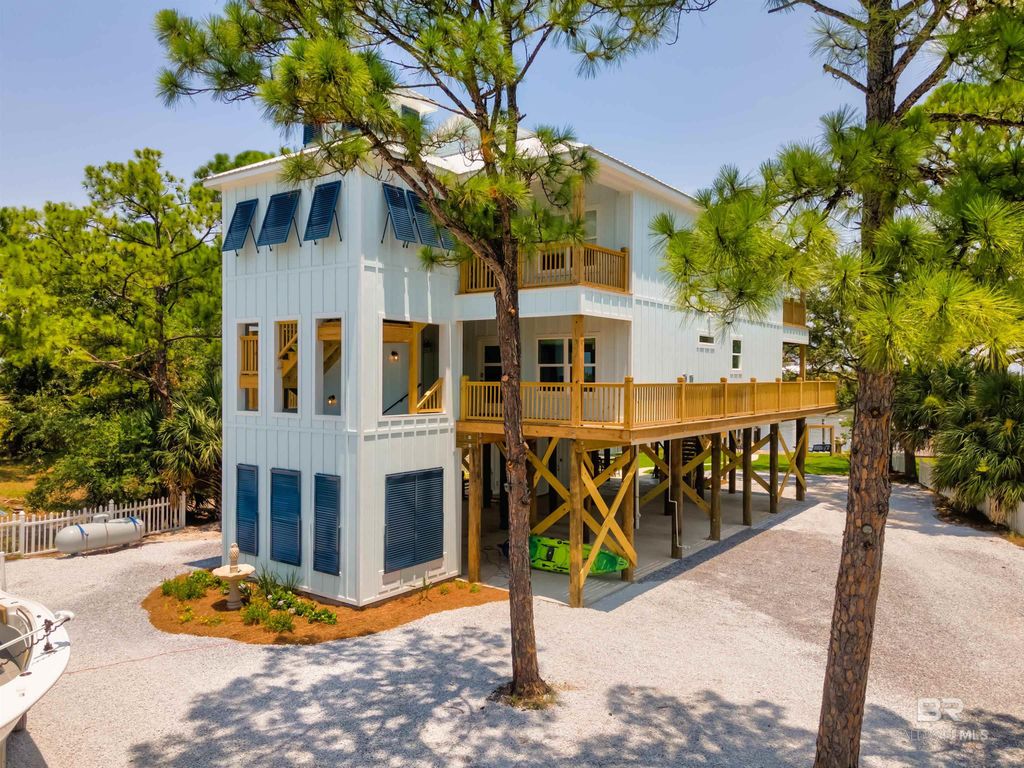 500 LeMoyne Drive, Dauphin Island, AL 36528