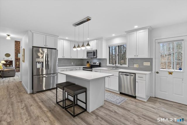 80 Kirk Road, Hamden, CT 06514