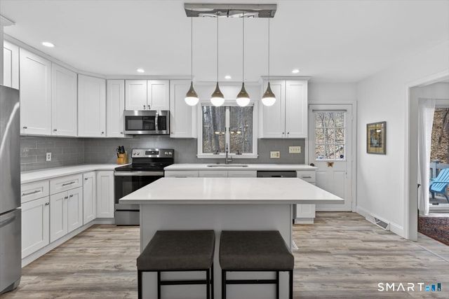 80 Kirk Road, Hamden, CT 06514