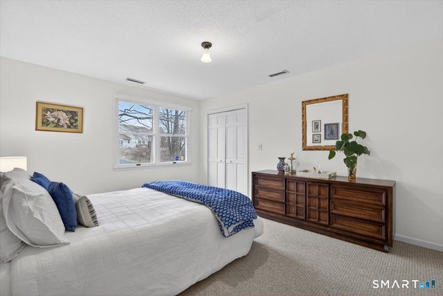 80 Kirk Road, Hamden, CT 06514