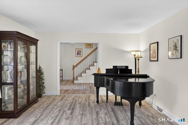 80 Kirk Road, Hamden, CT 06514