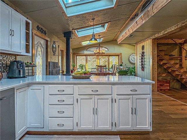 2268 MC 6035, Yellville, AR 72687