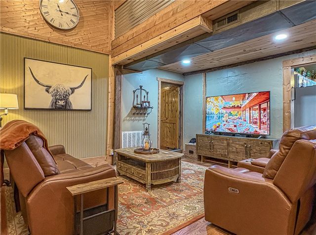 2268 MC 6035, Yellville, AR 72687