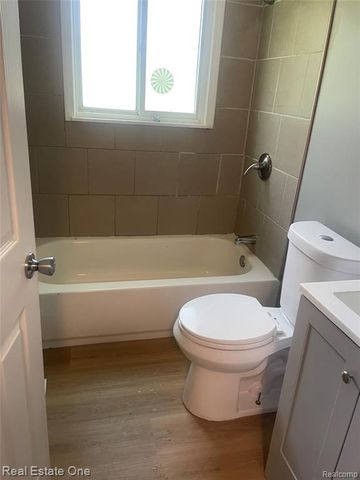 28148 Fairfax Street, Southfield, MI 48076