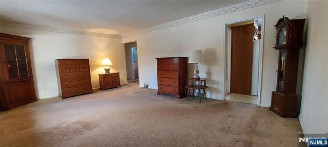 412 Flaker Drive, Wyckoff, NJ 07481