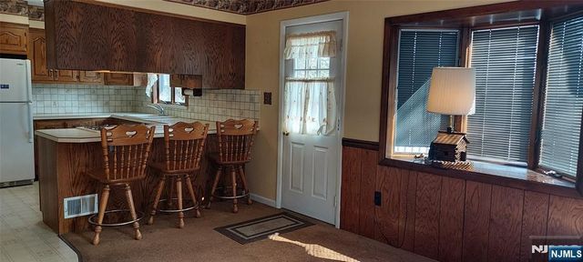 412 Flaker Drive, Wyckoff, NJ 07481