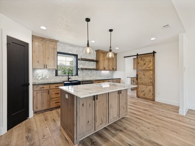 271 Rolling Ranch Boulevard, Alvord, TX 76225
