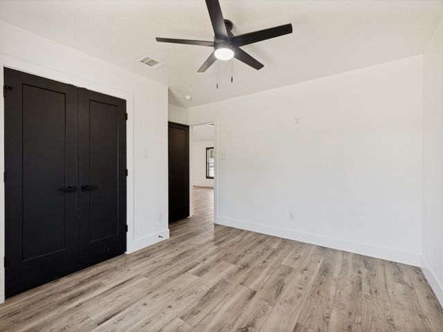 271 Rolling Ranch Boulevard, Alvord, TX 76225