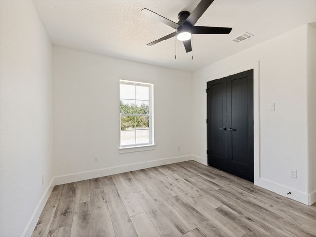 271 Rolling Ranch Boulevard, Alvord, TX 76225