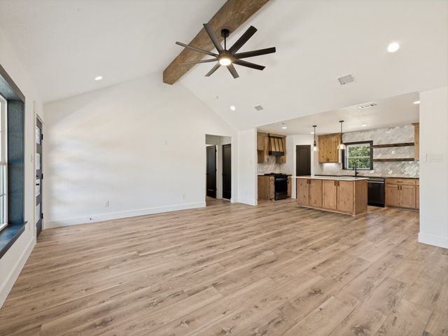 271 Rolling Ranch Boulevard, Alvord, TX 76225