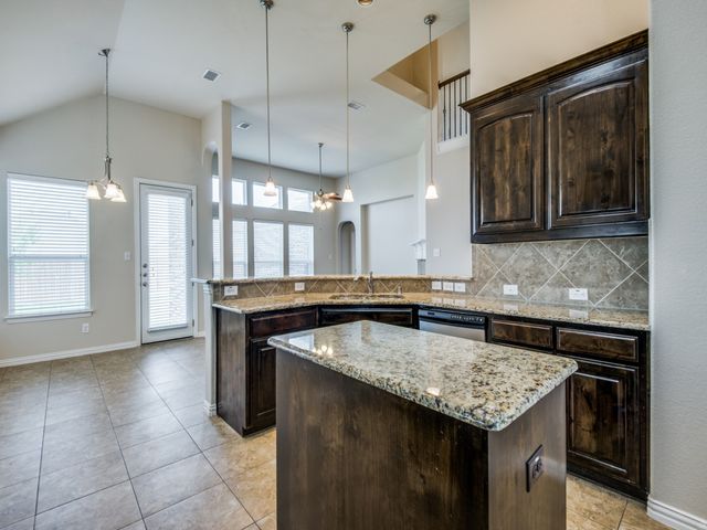 2405 Playa Del Mar Drive, Little Elm, TX 75068