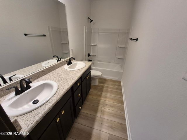 227 Wakely Court, Lafayette, LA 70506