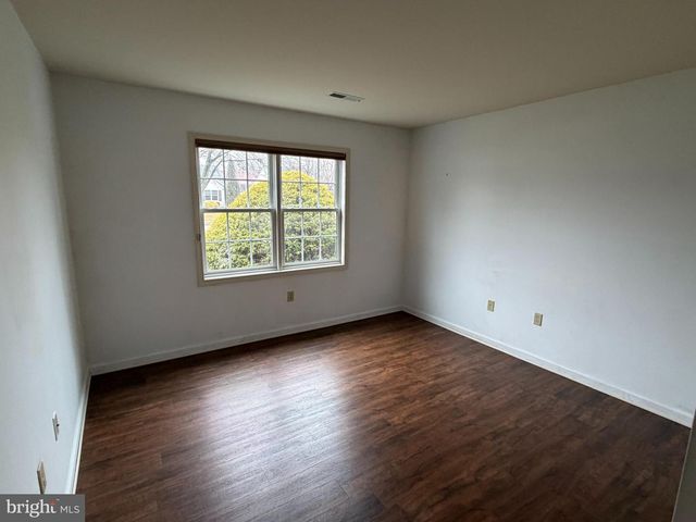 4 ROSEMONT DR, Myerstown, PA 17067