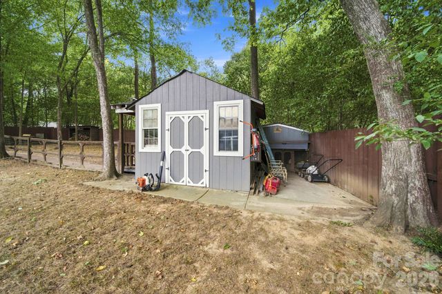 4515 Lindsay Lane, Matthews, NC 28105