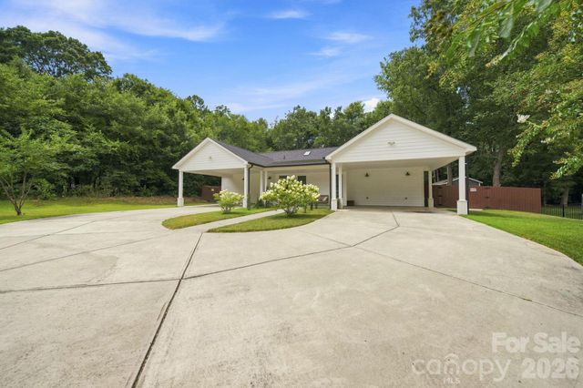4515 Lindsay Lane, Matthews, NC 28105