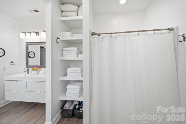 4515 Lindsay Lane, Matthews, NC 28105