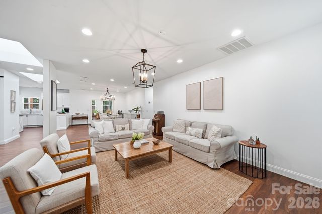 4515 Lindsay Lane, Matthews, NC 28105