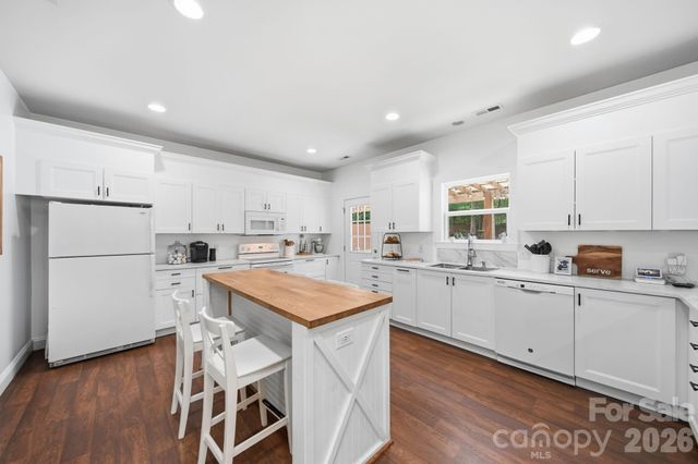 4515 Lindsay Lane, Matthews, NC 28105