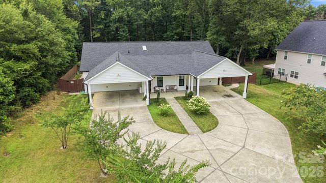 4515 Lindsay Lane, Matthews, NC 28105