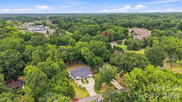 4515 Lindsay Lane, Matthews, NC 28105