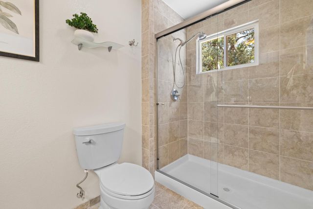 1412 Love Way, Auburn, CA 95603
