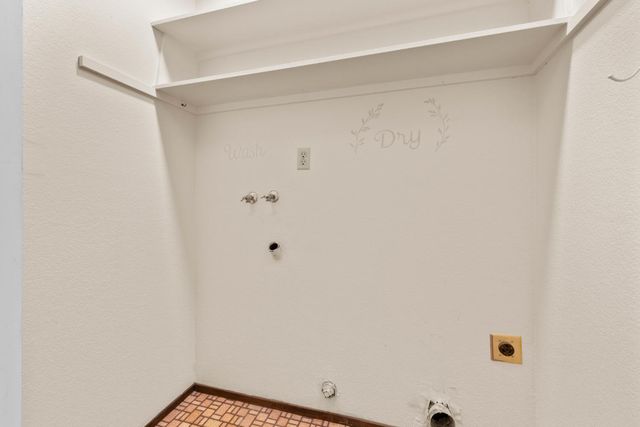 1412 Love Way, Auburn, CA 95603
